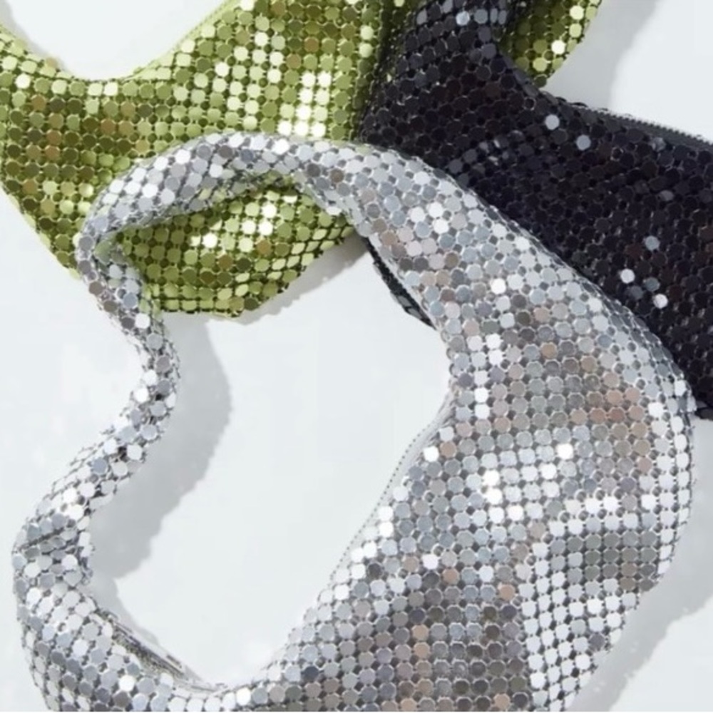 Urban Outfitters Chainmail Silver Retro Y2K Shoulder Bag | NWT - Picture 7 of 7